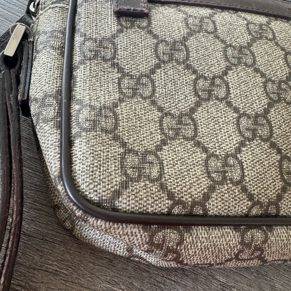 Gucci wristlet 🇮🇹 🔥 - Picture 9 of 11